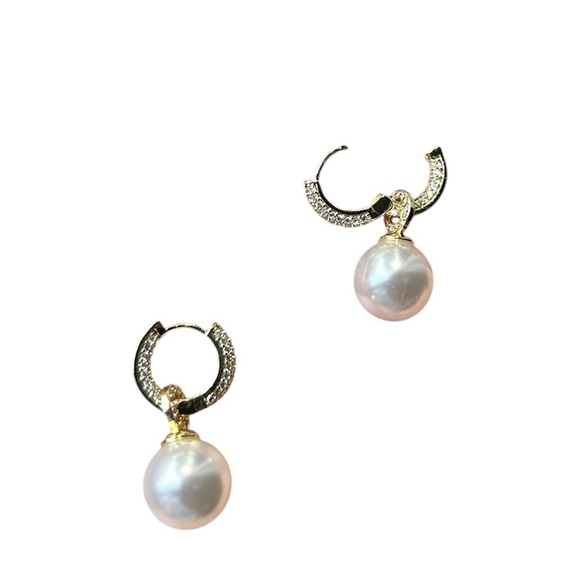 New .925 18K Gold Embellished Round Pearl Drop Hoop Earrings - Picture 4 of 5